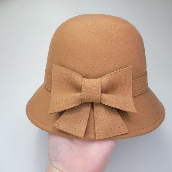 D&Y Women's Cloche Hat with Ribbon - Picture 2 of 6